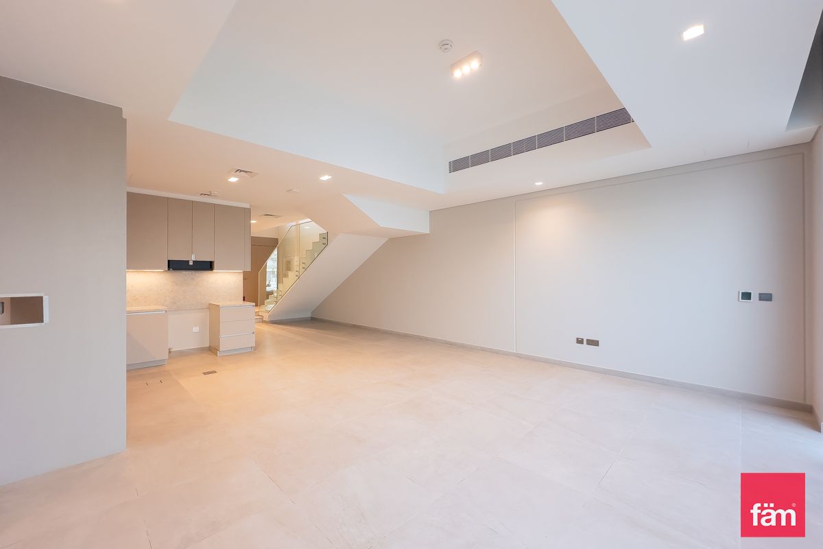 Новостройка | Первый ряд | Свободна | 2 Br — 4
