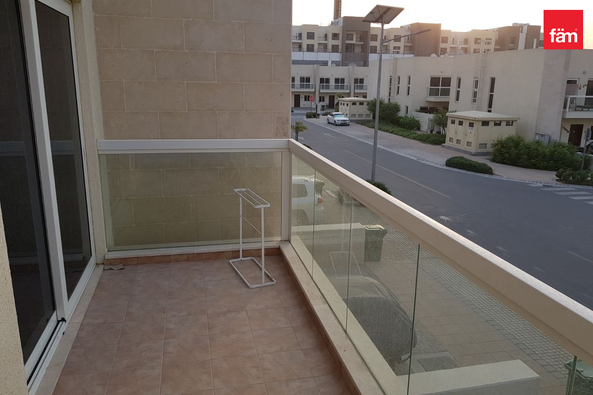 Elegant 3br Villa | Prime Location — 2