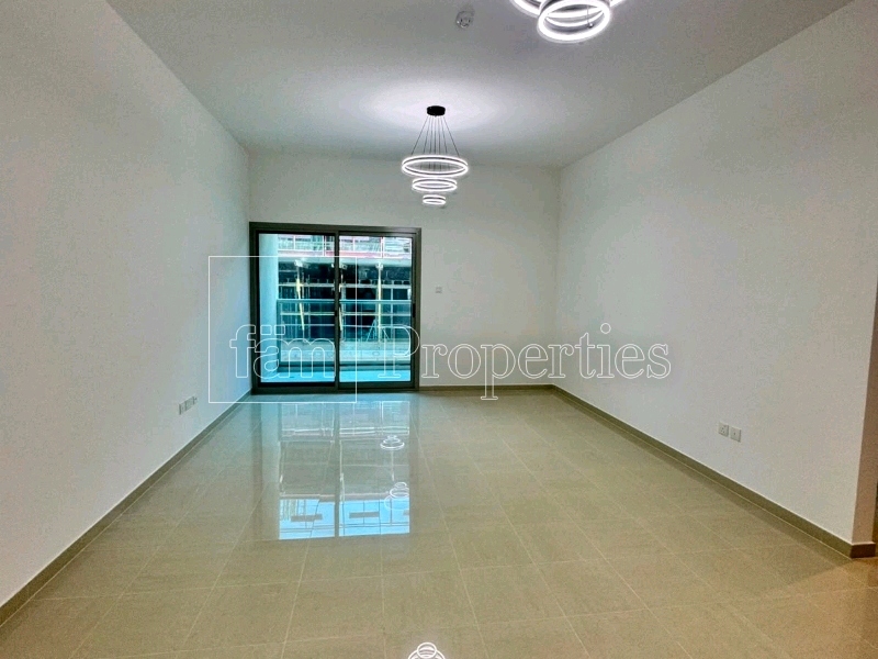 Closed Kitchen Iensuite Bedsi Chiller Free Ivacant — 5